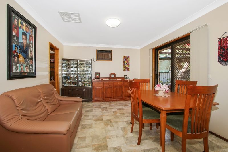 19 Wenke St, Walla Walla NSW 2659, Image 2