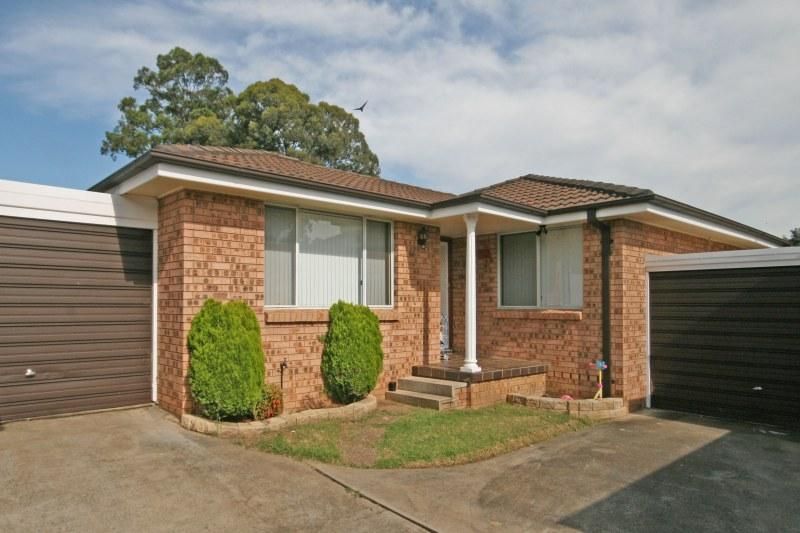 11/4 Sitella Place, Ingleburn NSW 2565, Image 0