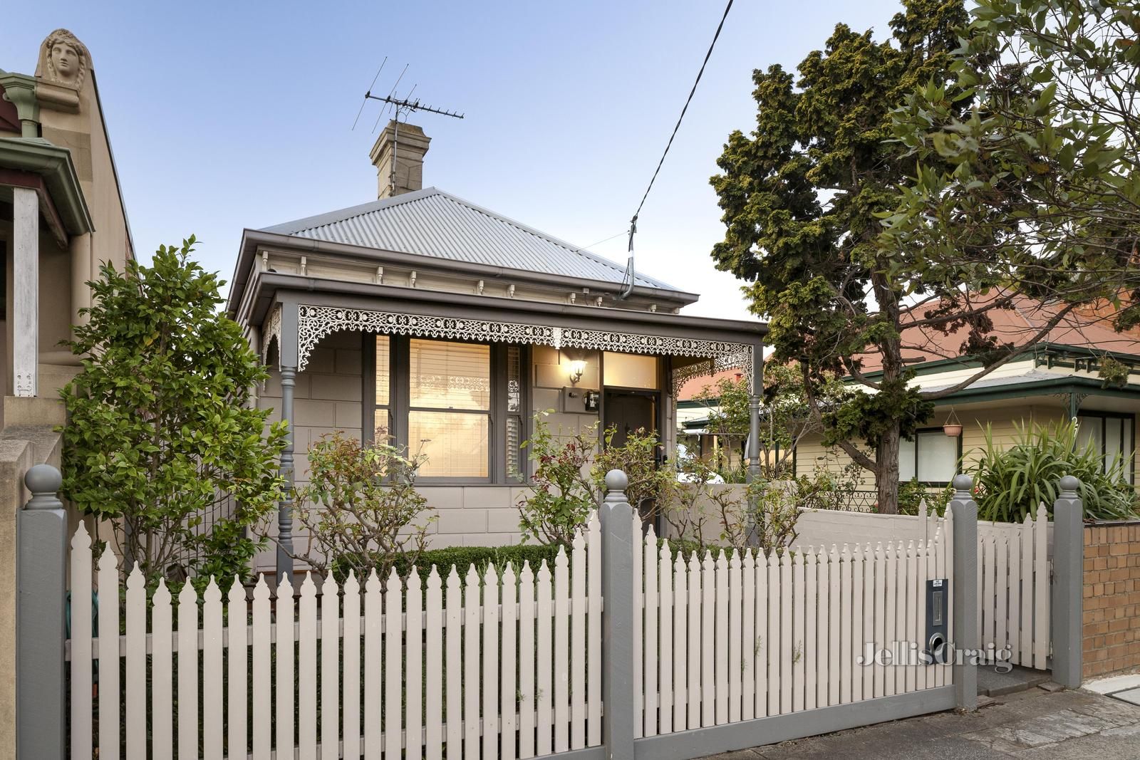 2 bedrooms House in 23 Charles Street NORTHCOTE VIC, 3070