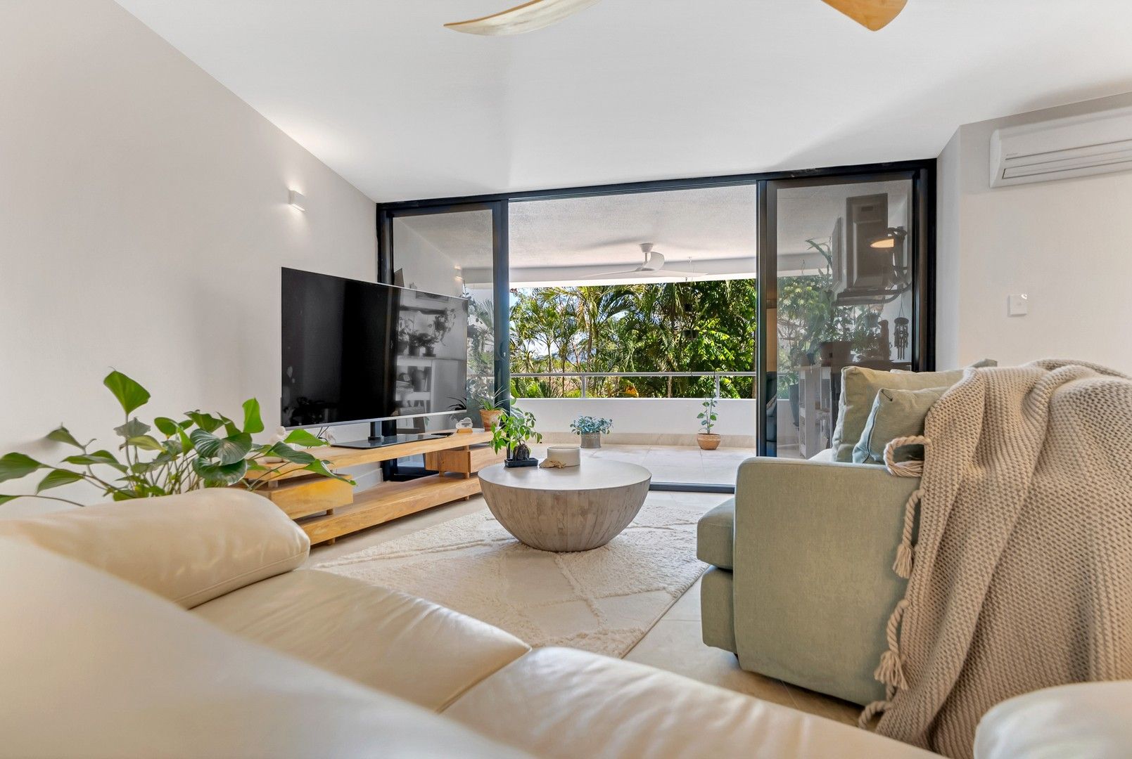 2 bedrooms Apartment / Unit / Flat in 8/18-24 Janett Street YORKEYS KNOB QLD, 4878