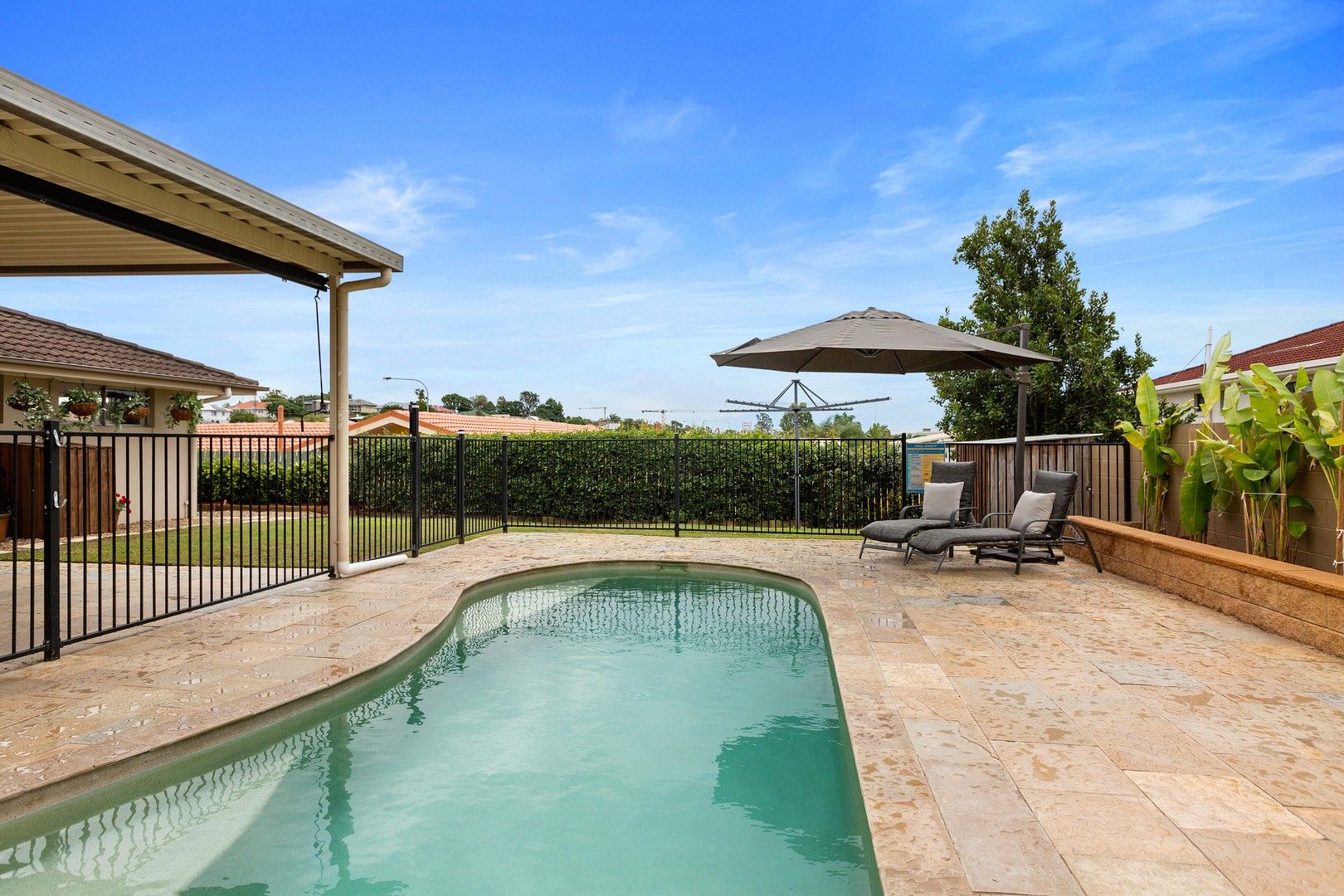 4 bedrooms House in 1007 Creek Rd CARINDALE QLD, 4152