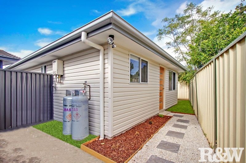 2 bedrooms House in 181A Captain Cook Drive WILLMOT NSW, 2770