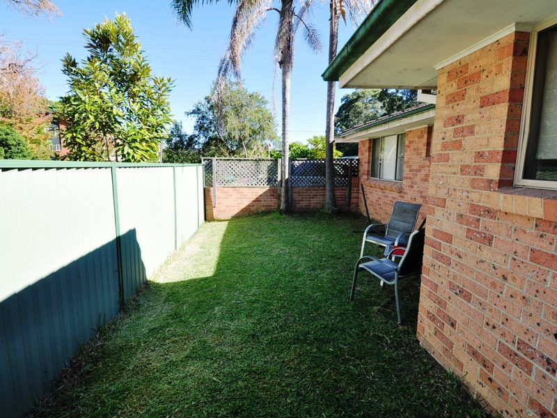 8/207 Albany Street, POINT FREDERICK NSW 2250, Image 2