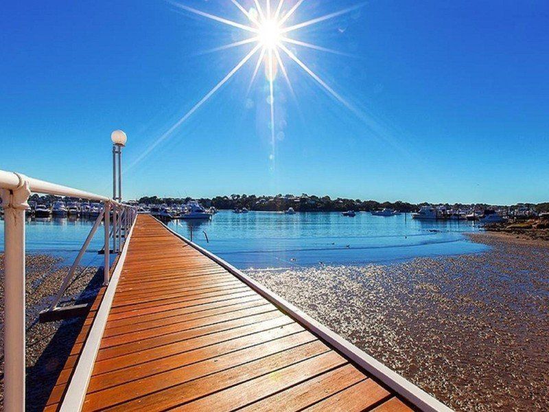 2 bedrooms Townhouse in 11/1 Koorooma Place SYLVANIA NSW, 2224