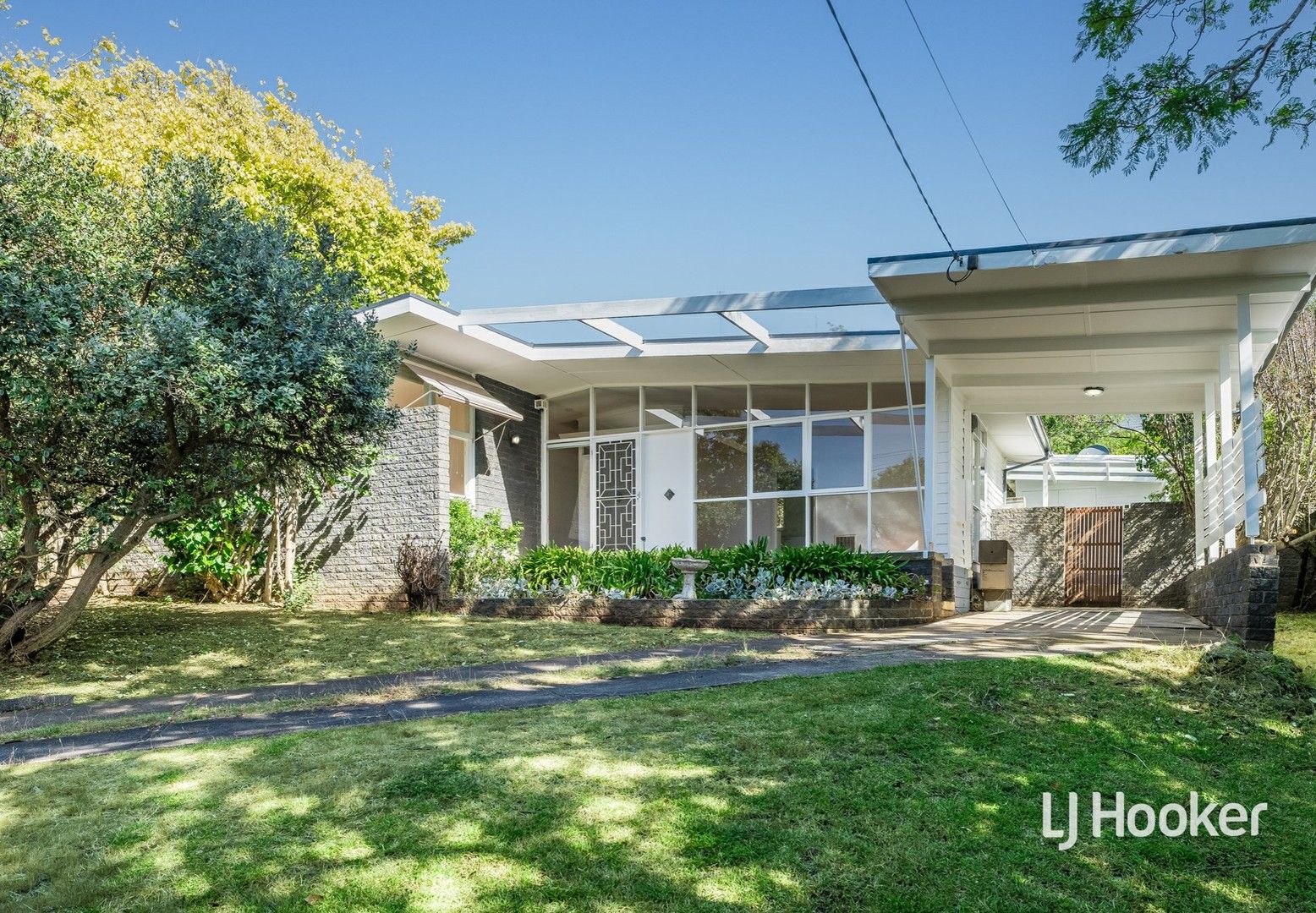 3 bedrooms House in 13 Cobden Street HIGHTON VIC, 3216