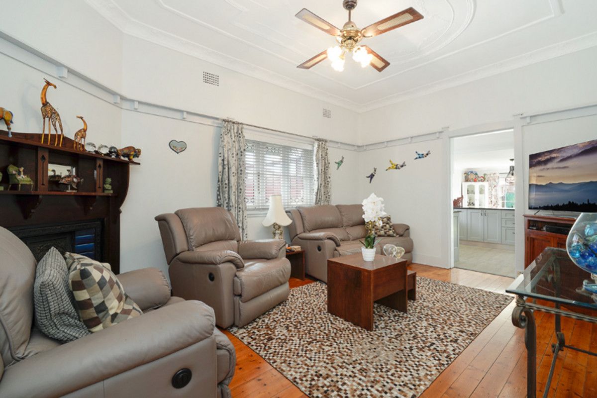 7 Llangollan Avenue, Enfield NSW 2136, Image 2