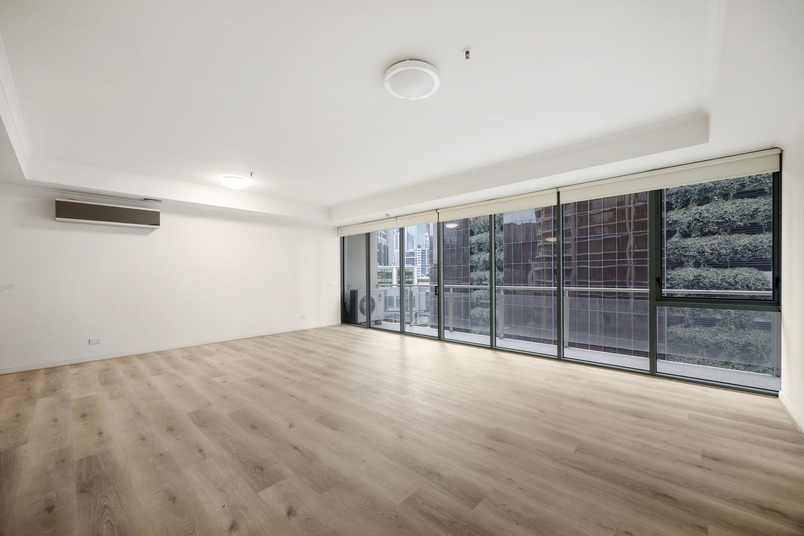 3 bedrooms Apartment / Unit / Flat in 605/83 Queensbridge Street SOUTHBANK VIC, 3006