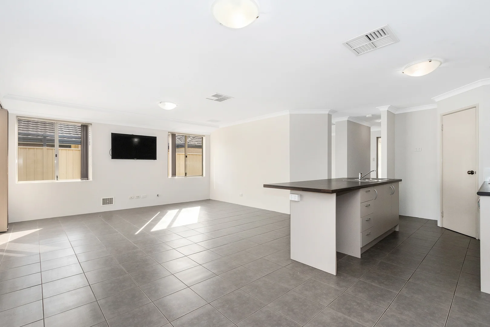 Additional image 2 of 31 Daviesia Turn, Success WA 6164