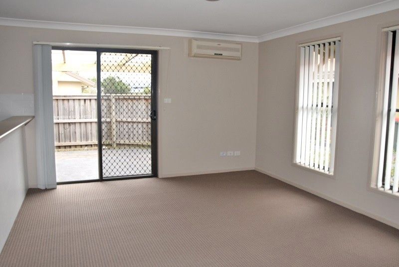33/12 Denton Park Drive, Rutherford NSW 2320, Image 2