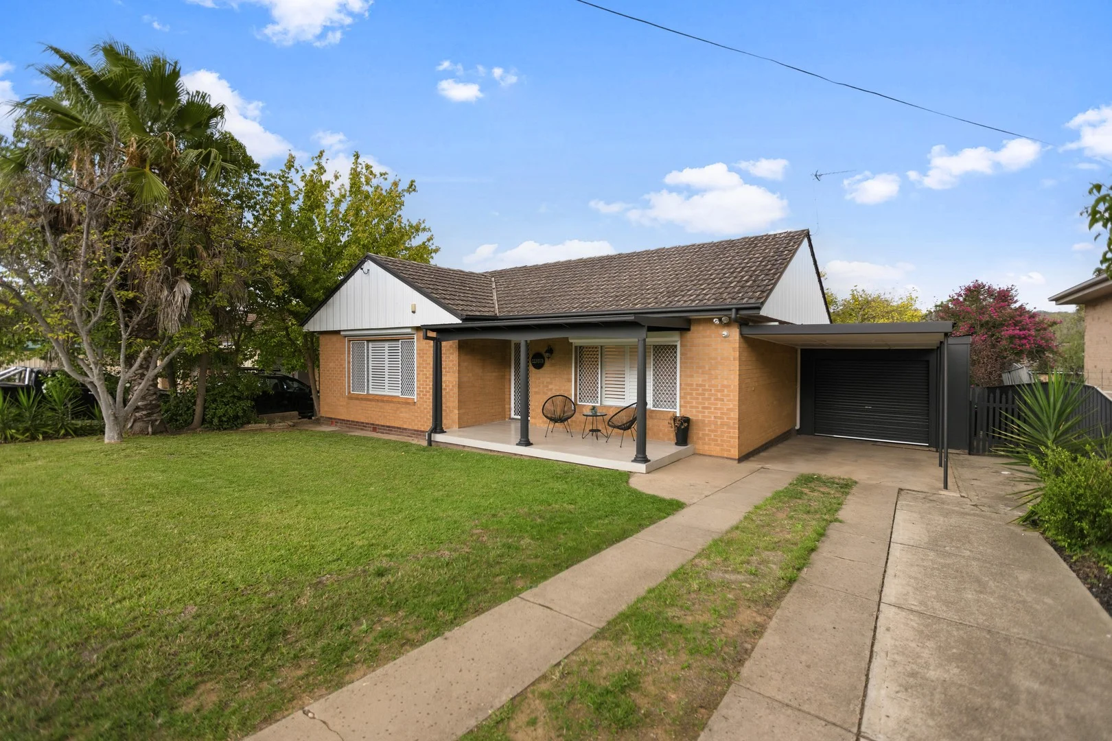 11 White Avenue, Kooringal NSW 2650