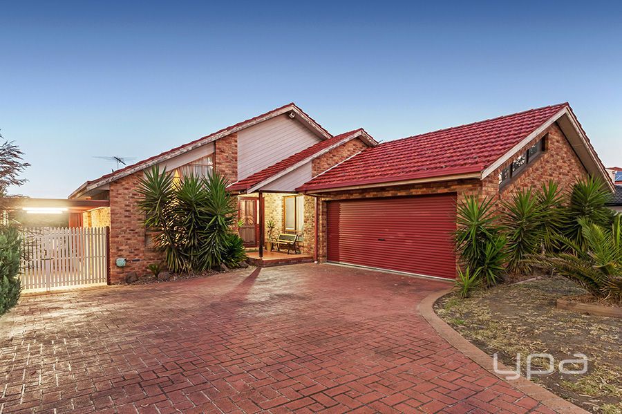 50 Ravenhill Boulevard, Roxburgh Park VIC 3064, Image 0