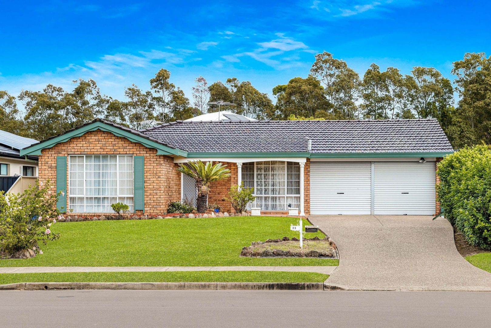 25 Dalpra Crescent, Bossley Park NSW 2176, Image 0