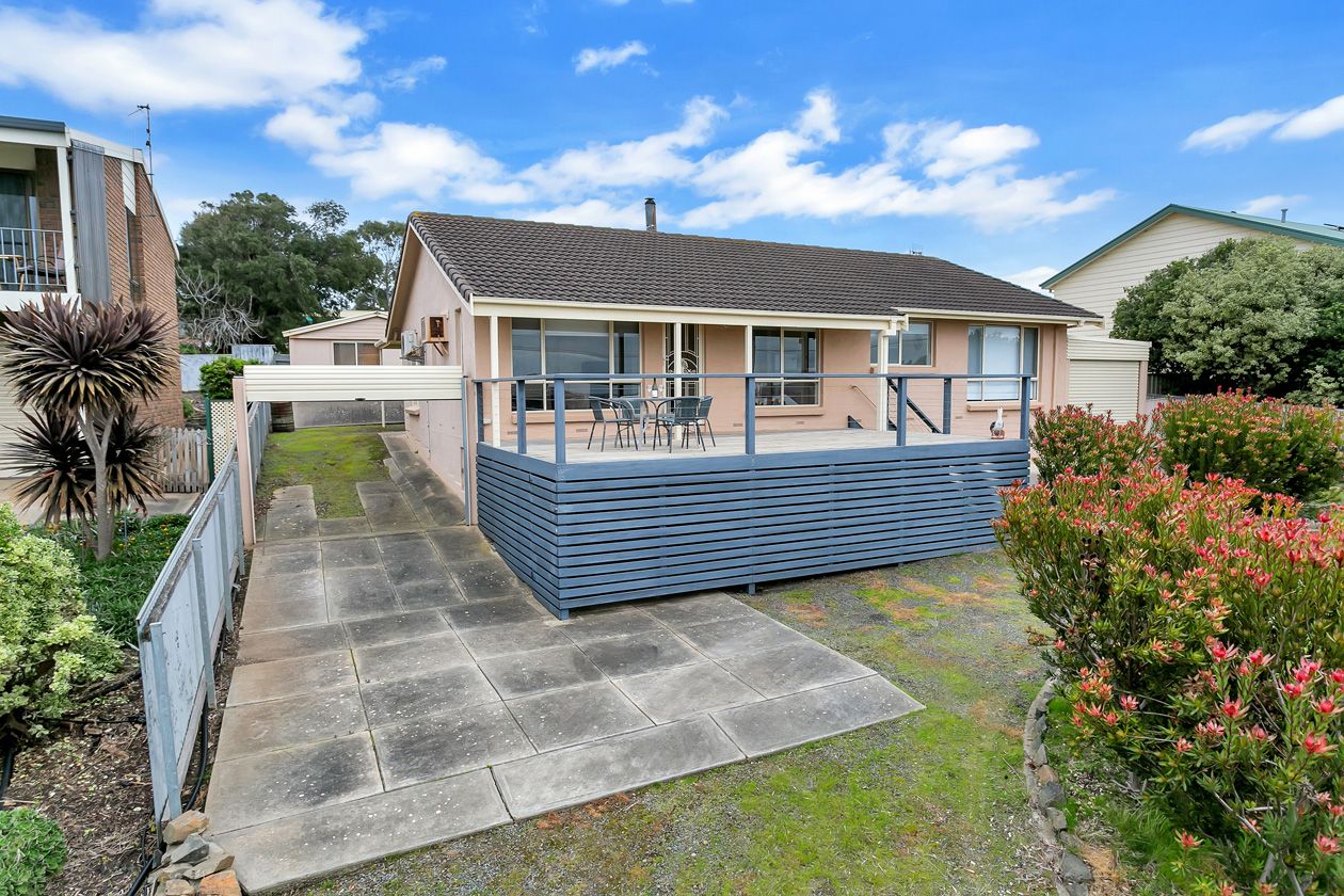 7 Norma Crescent, Encounter Bay SA 5211, Image 0