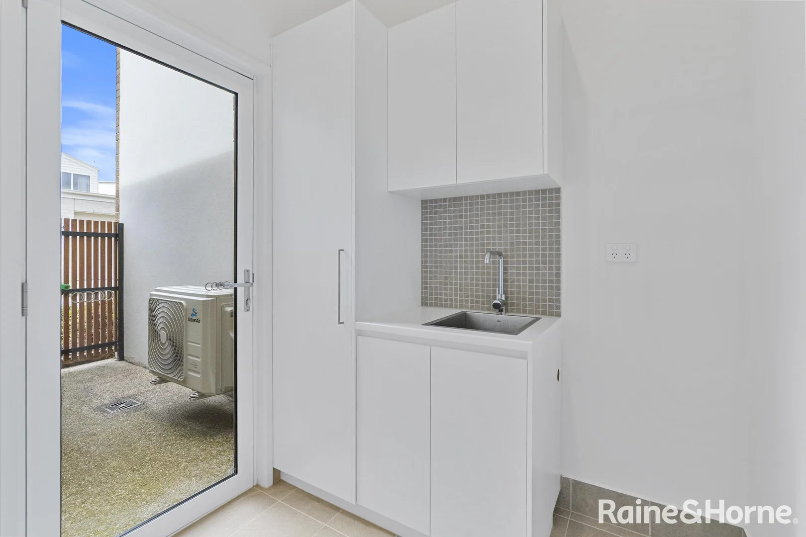 Additional image 23 of 32 Paperbark Crescent, Kingston TAS 7050