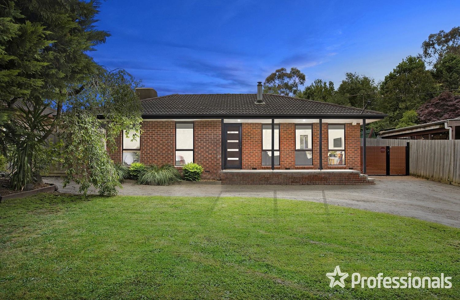 15 Drummond Road, Seville VIC 3139, Image 0