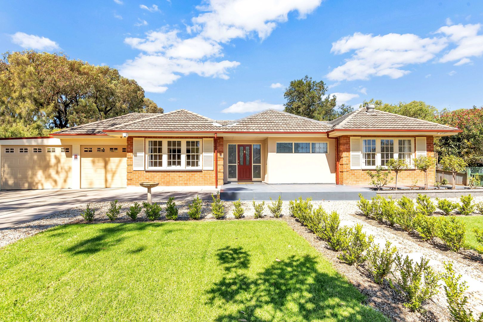 18 Woodmere Avenue, Paradis Property History & Address Research Domain