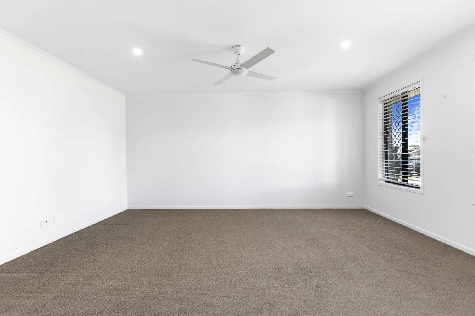 Additional image 5 of 24 Larissa Way, Urangan QLD 4655