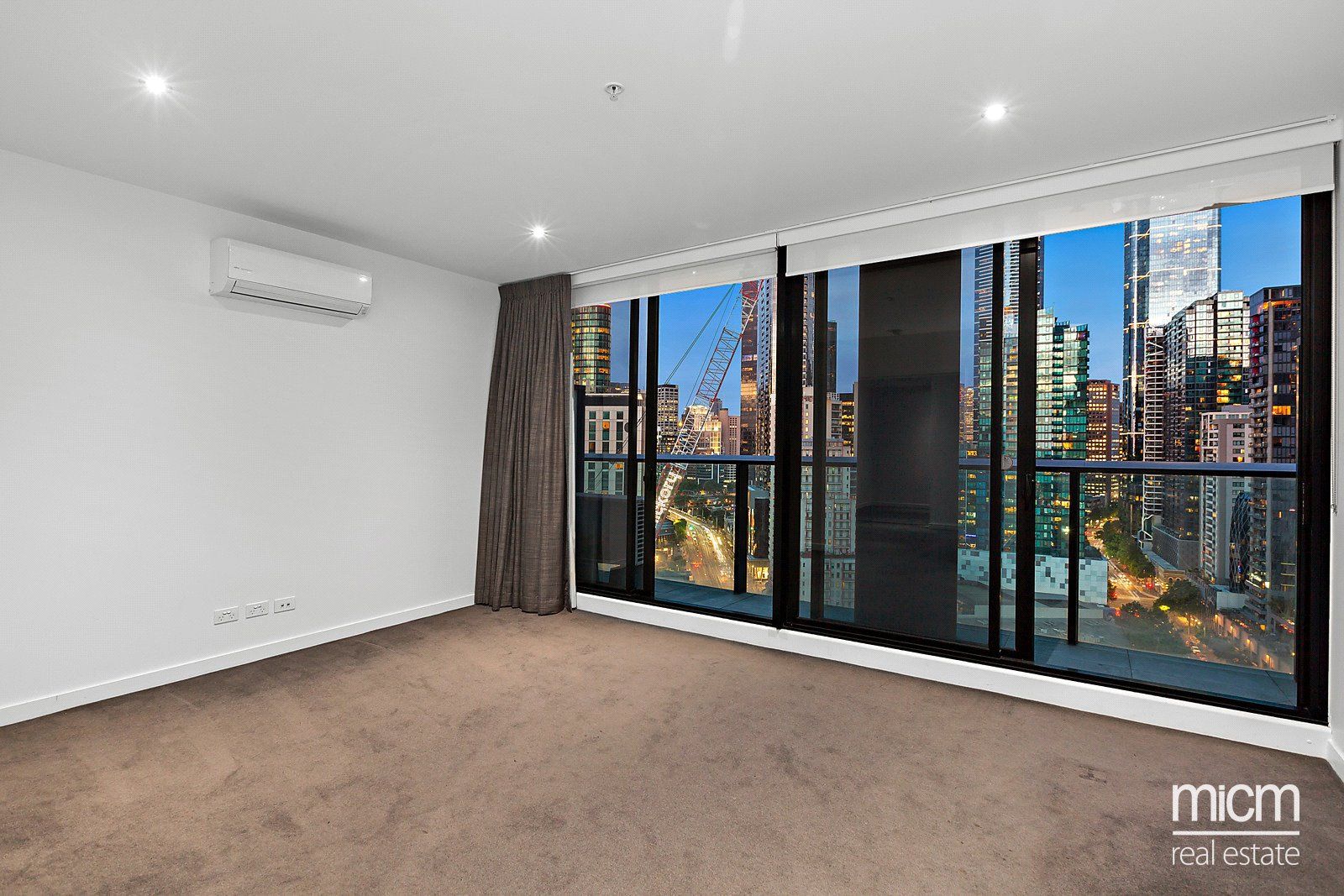 1 bedrooms Apartment / Unit / Flat in 2103/250 City Road SOUTHBANK VIC, 3006