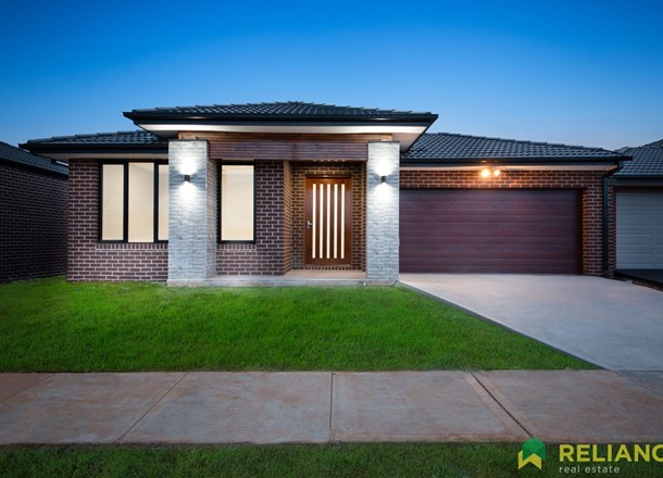 86 Bromley Circuit, Thornhill Park VIC 3335
