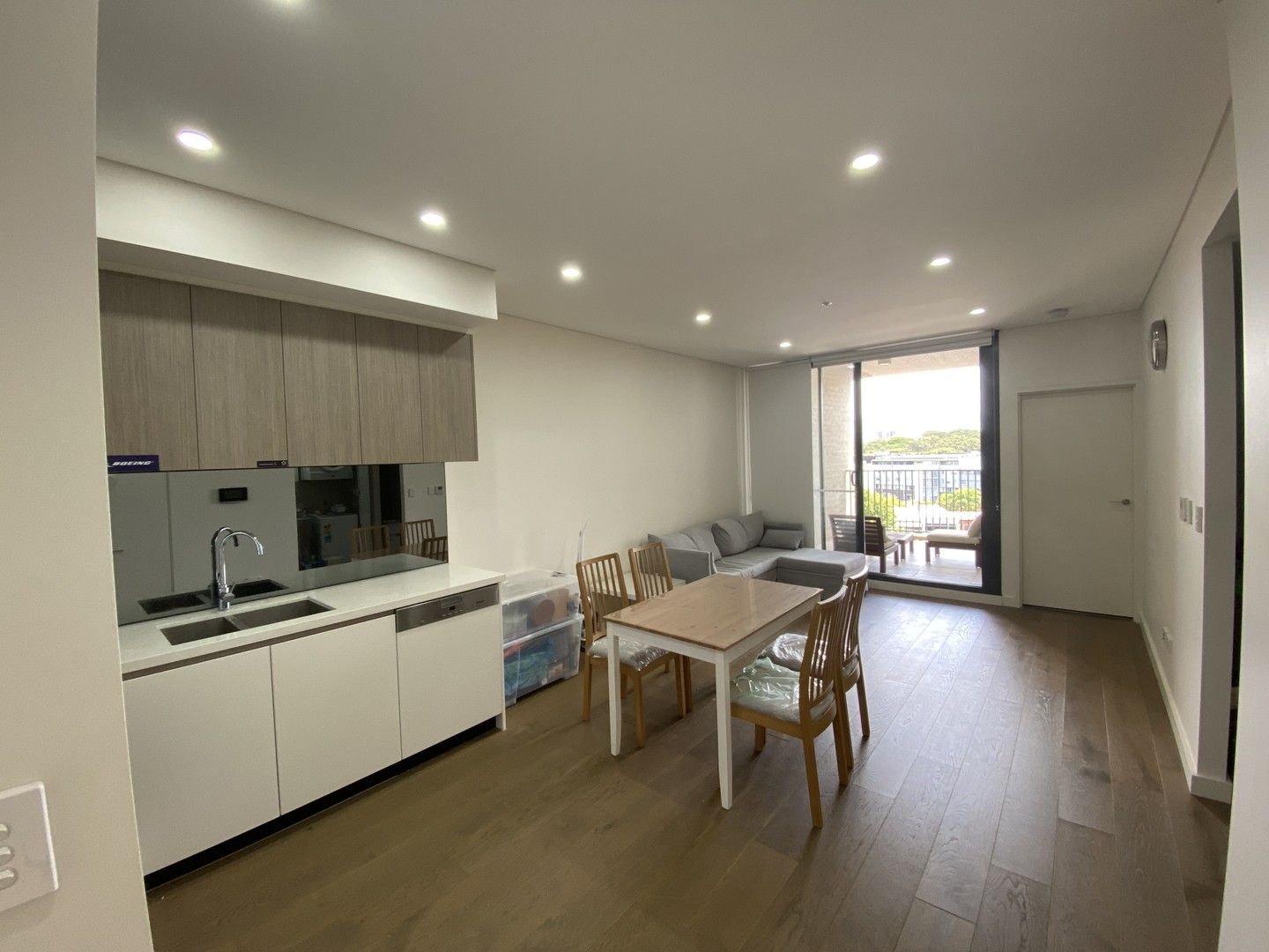 1 bedrooms Apartment / Unit / Flat in 1703/8 Kingsborough Wy ZETLAND NSW, 2017
