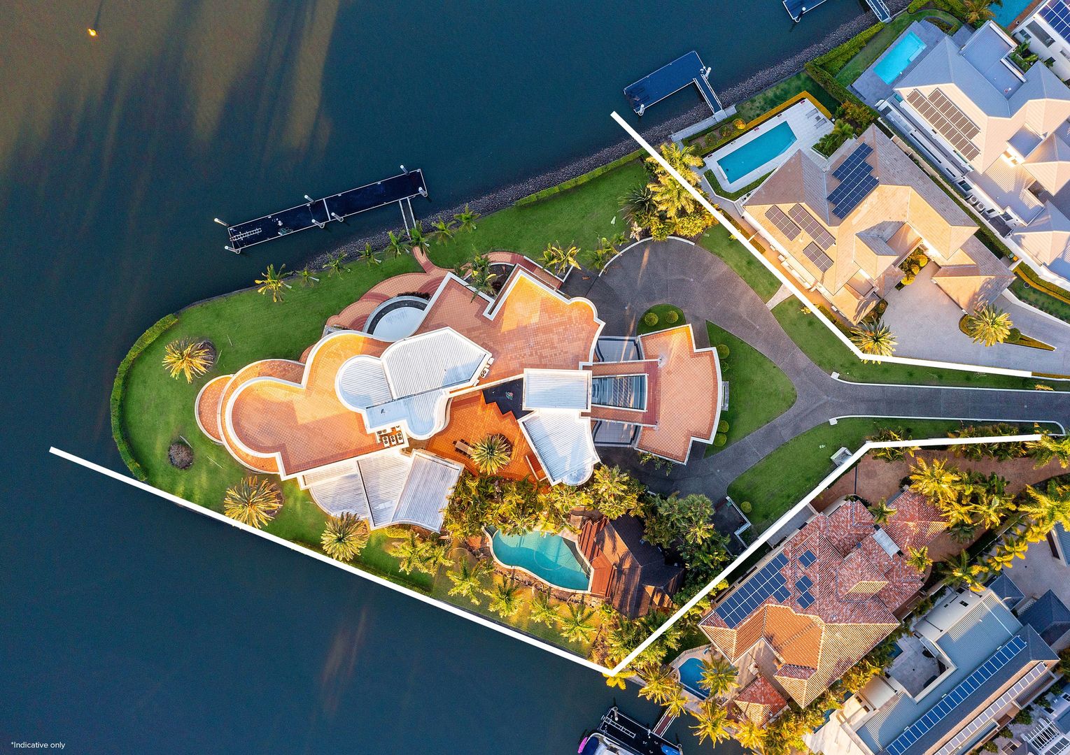 2585 Gracemere Circuit, Hope Island QLD 4212 Domain