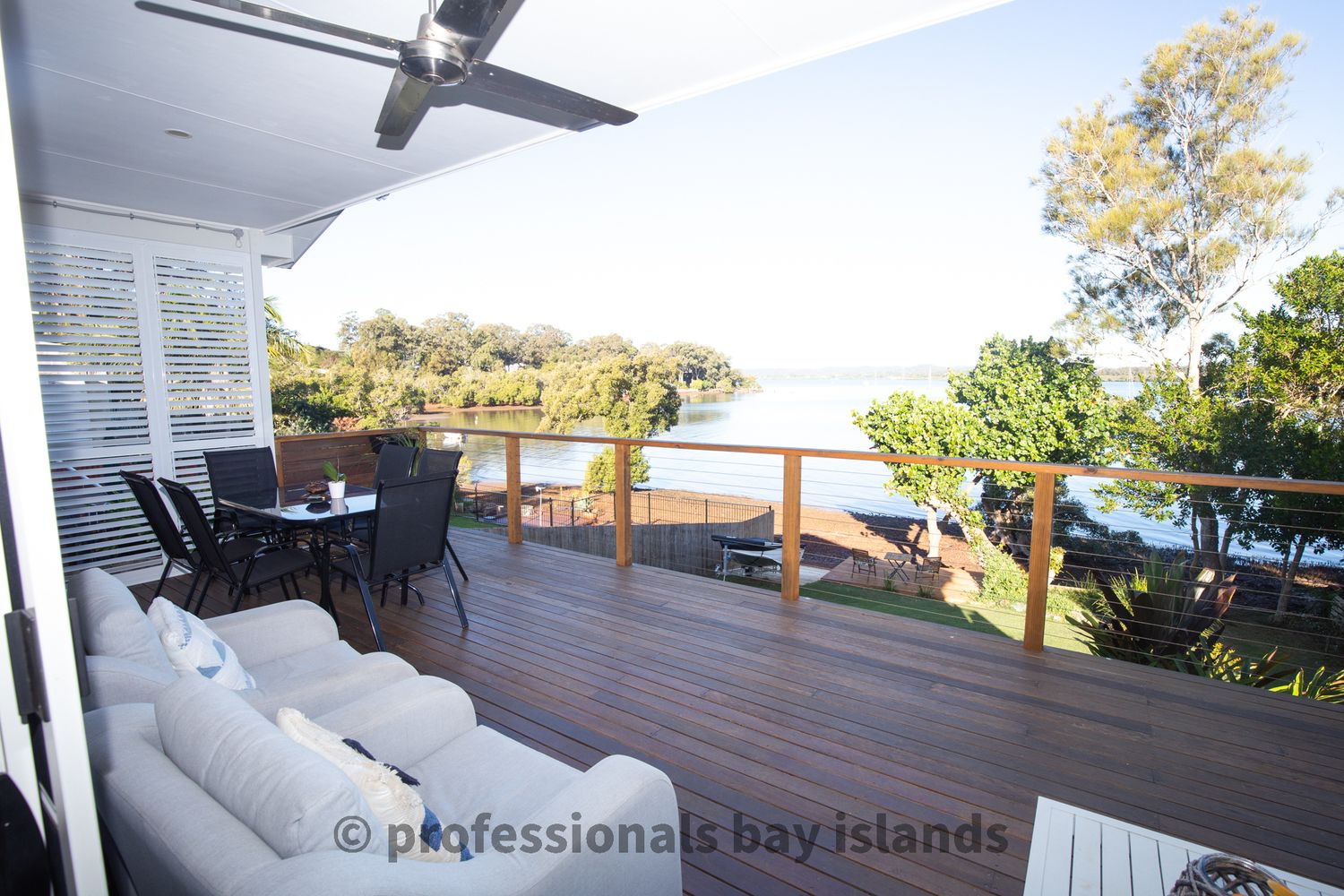 70 Melaleuca Drive, Lamb Island QLD 4184, Image 0