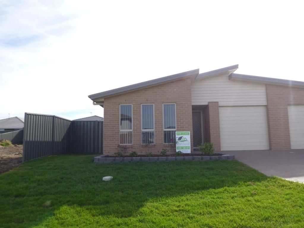 3 bedrooms House in 2/4 SHALISTAN STREET CLIFTLEIGH NSW, 2321
