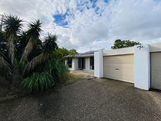 4 bedrooms House in 9 Coral Avenue LOGANHOLME QLD, 4129