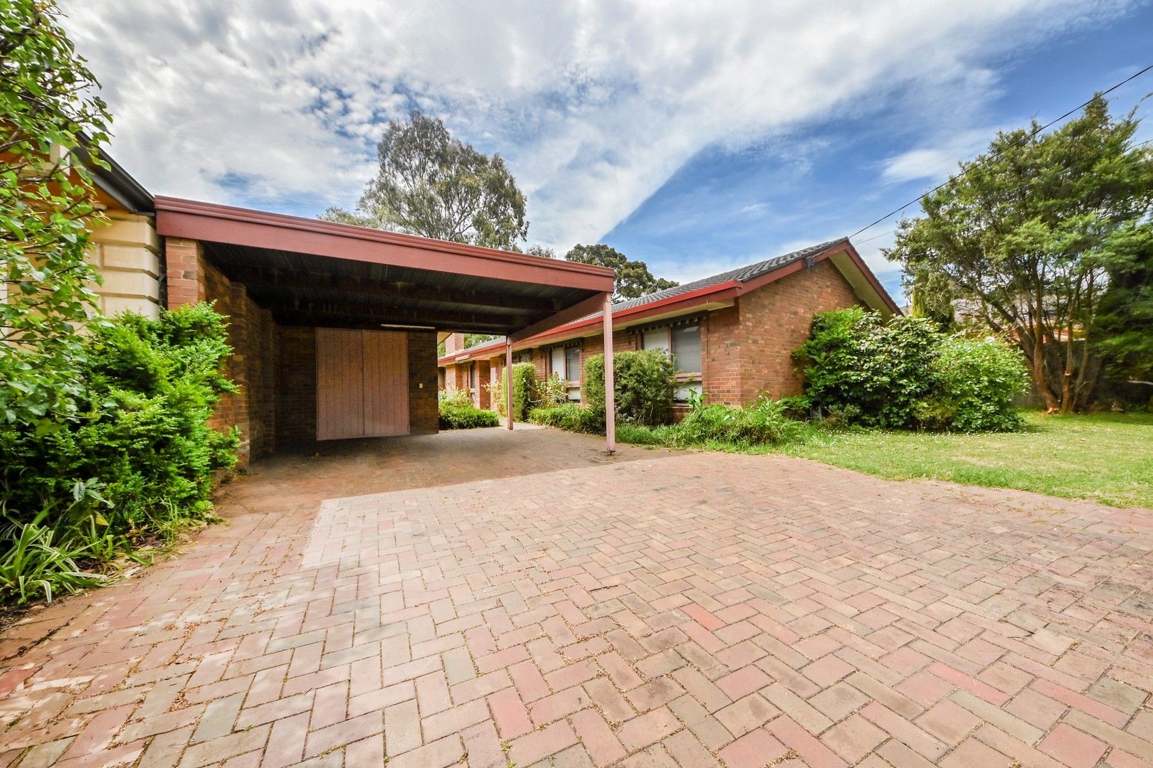 17 Lewis Street, Mount Waverley VIC 3149 House For Rent 750 Domain