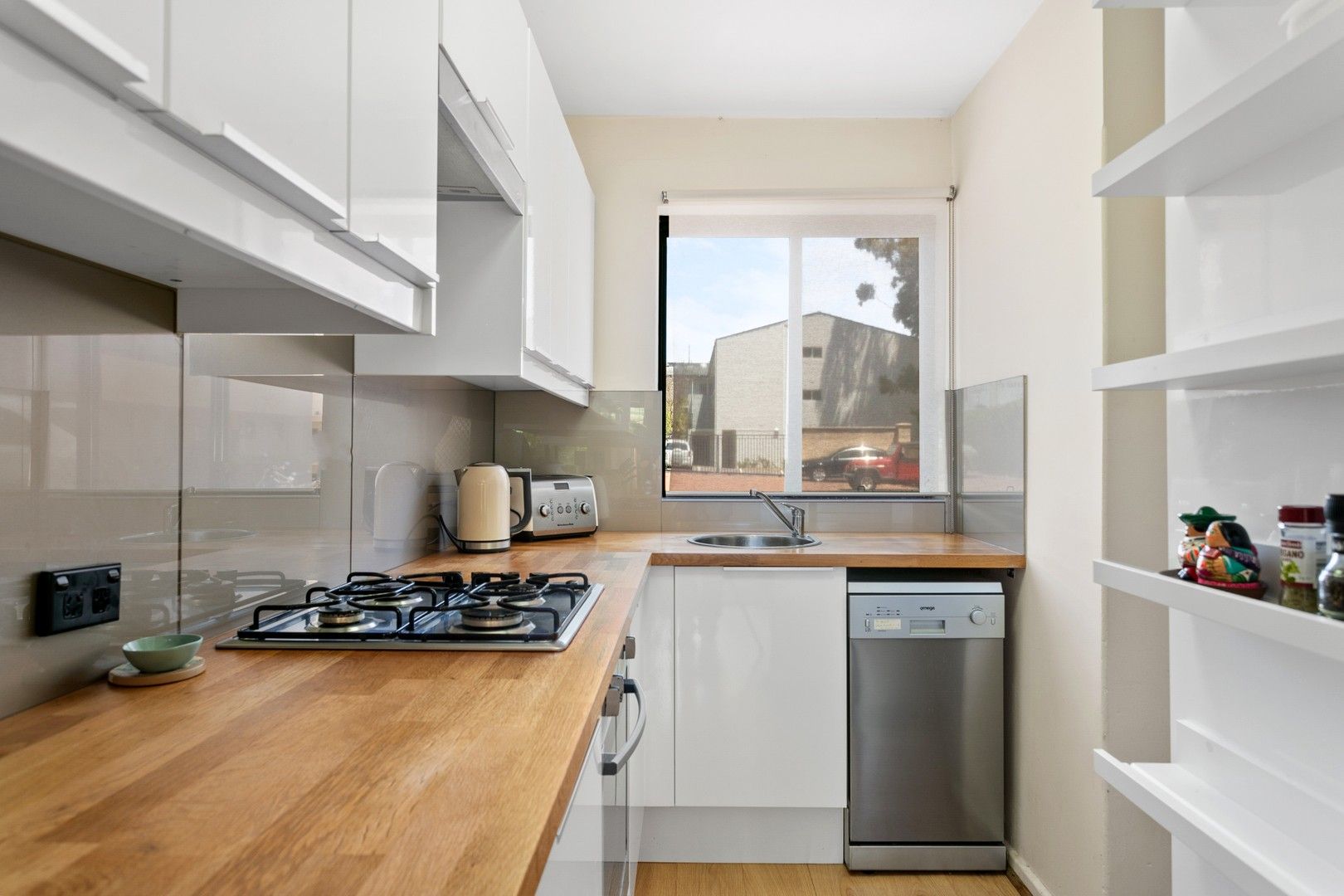 2 bedrooms Apartment / Unit / Flat in 1/26 Glyde St MOSMAN PARK WA, 6012