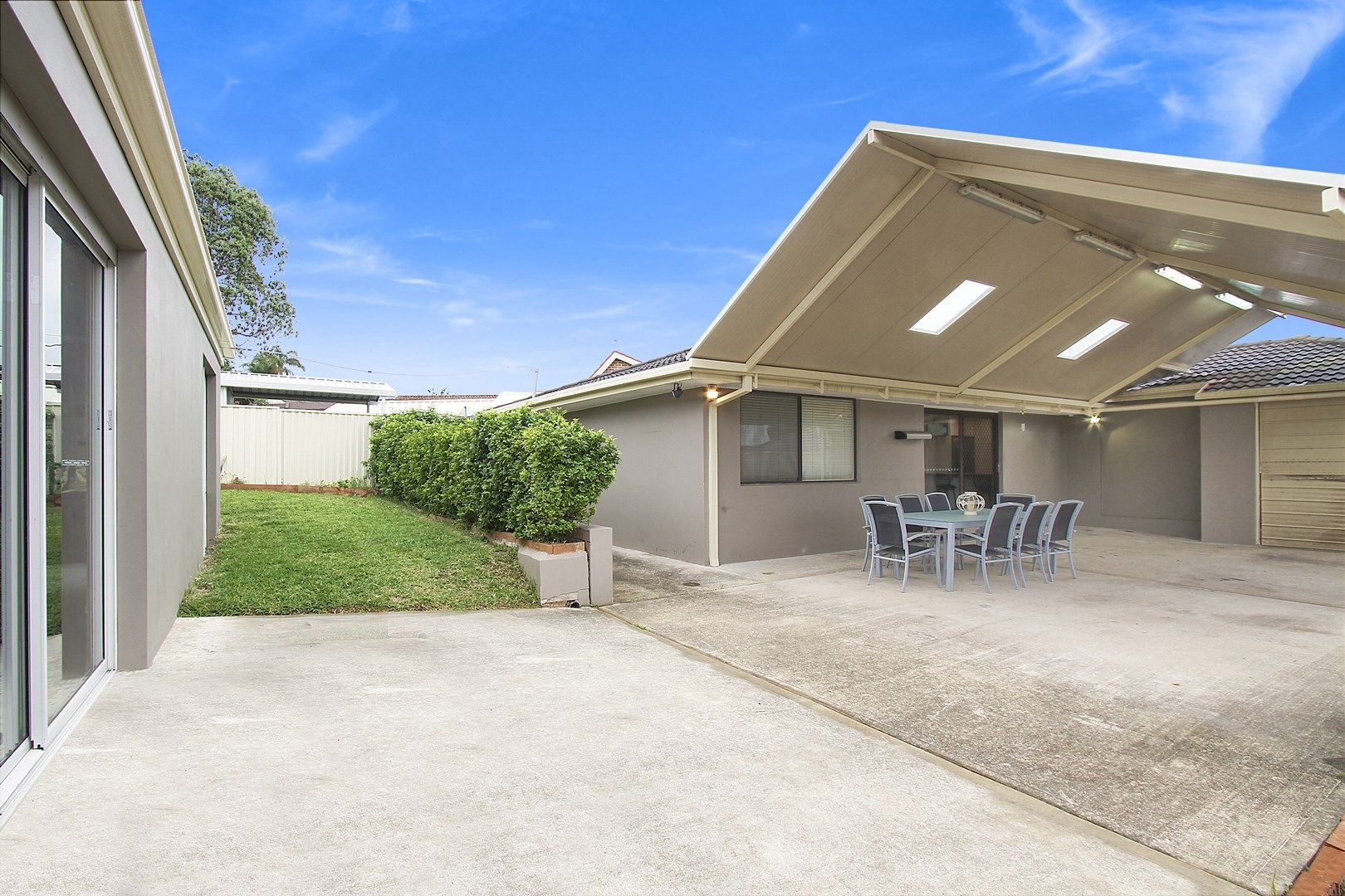 2 Bellette Close, Abbotsbury NSW 2176, Image 0