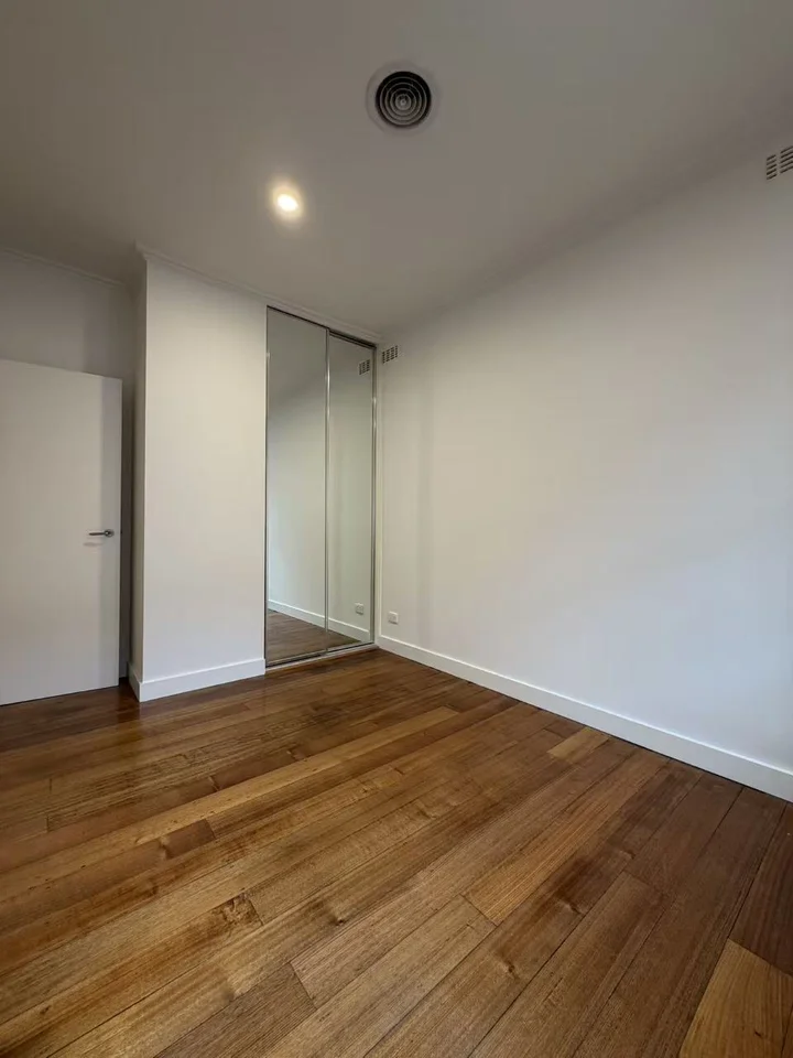 Additional image 8 of 32 Carnarvon Road, Caulfield North VIC 3161