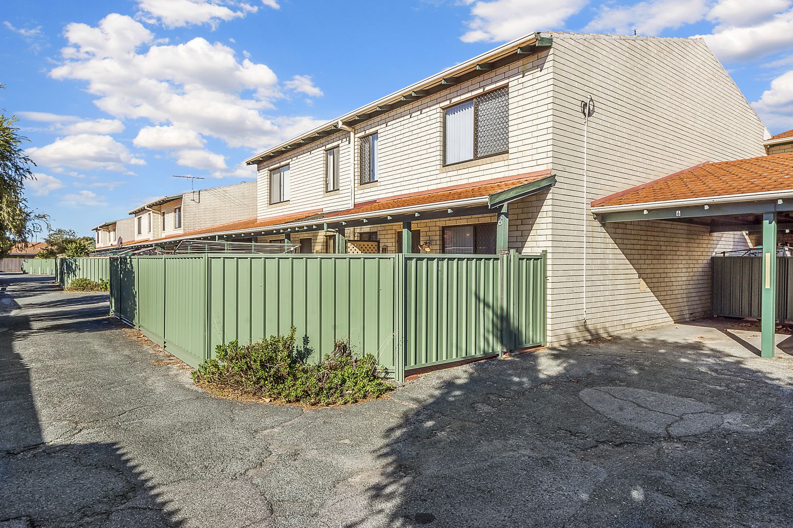 2 bedrooms Townhouse in 6/13 Merope Close ROCKINGHAM WA, 6168