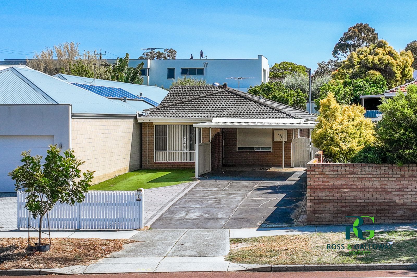 2 bedrooms House in 257B Preston Point Road BICTON WA, 6157