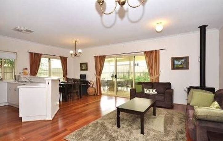 3 bedrooms House in 2 Estate Drive FLAGSTAFF HILL SA, 5159