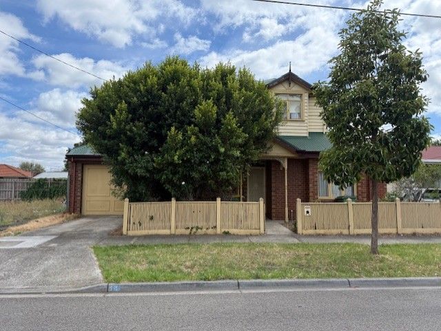 3 bedrooms Townhouse in 38 Hargreaves Crescent BRAYBROOK VIC, 3019