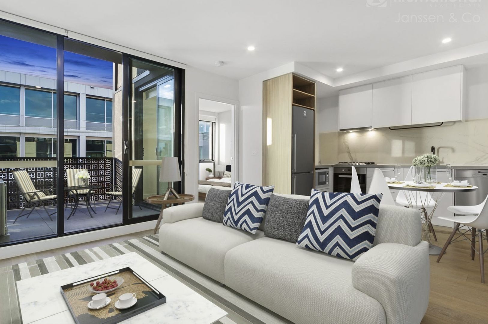 2 bedrooms Apartment / Unit / Flat in 202/140 Cotham Road KEW VIC, 3101