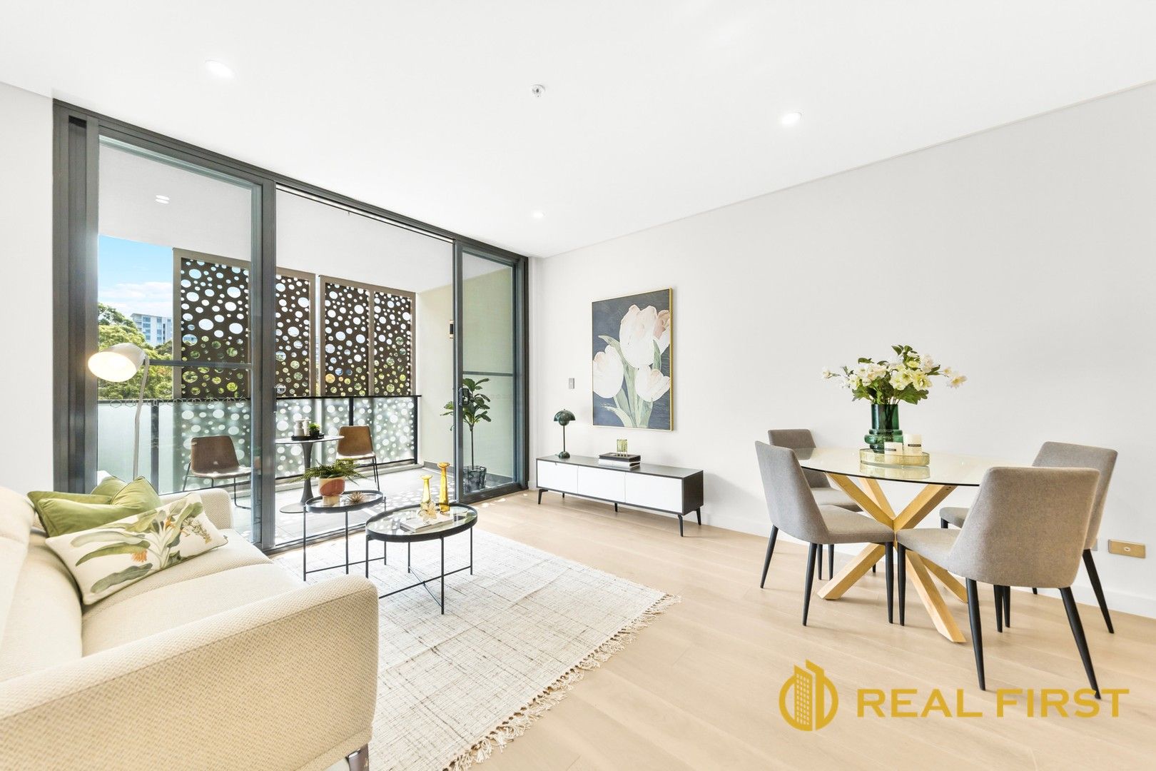 2 bedrooms Apartment / Unit / Flat in 606/9 Peach Tree Rd MACQUARIE PARK NSW, 2113
