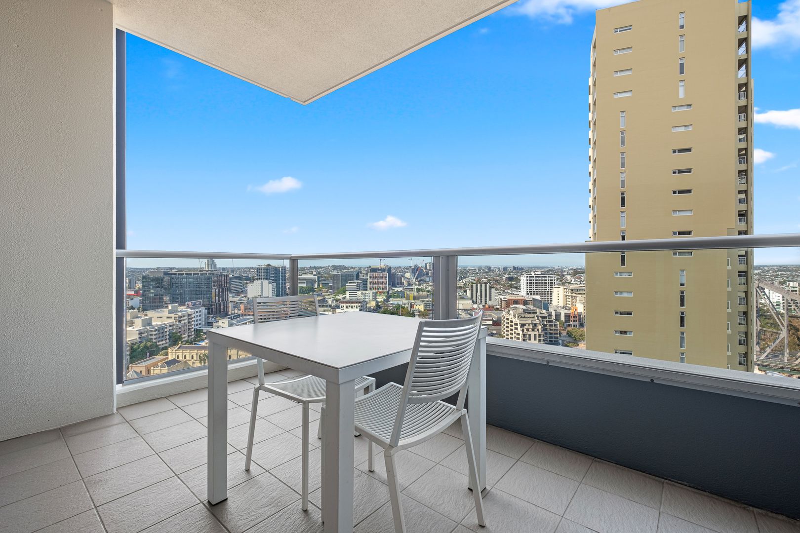 275/30 Macrossan Street, Brisbane City QLD 4000, Image 2