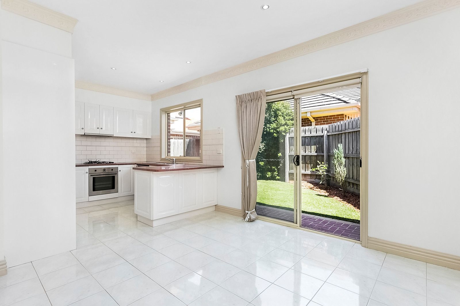 1/31 Greville Street, Essendon North VIC 3041, Image 2