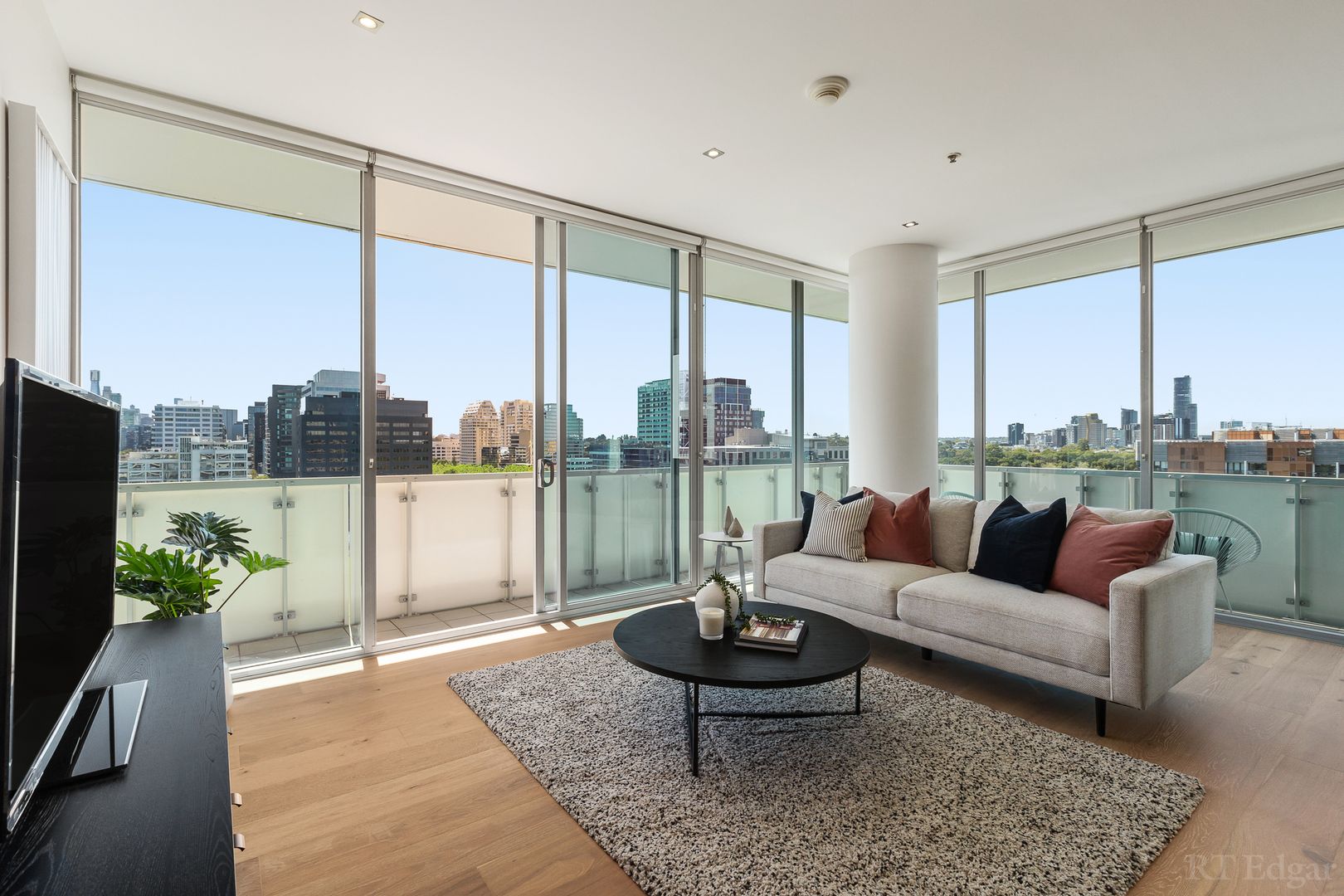 904/1 Roy Street, Melbourne VIC 3004, Image 2