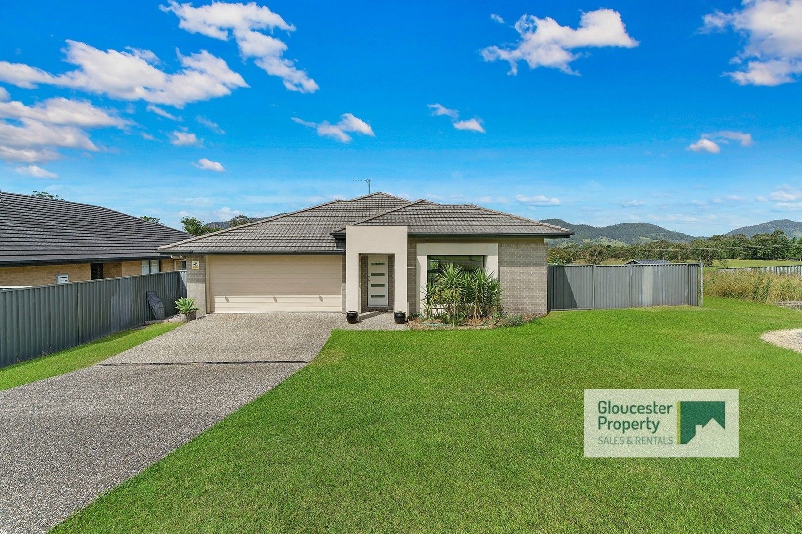 4 bedrooms House in 15 Farley Parade GLOUCESTER NSW, 2422