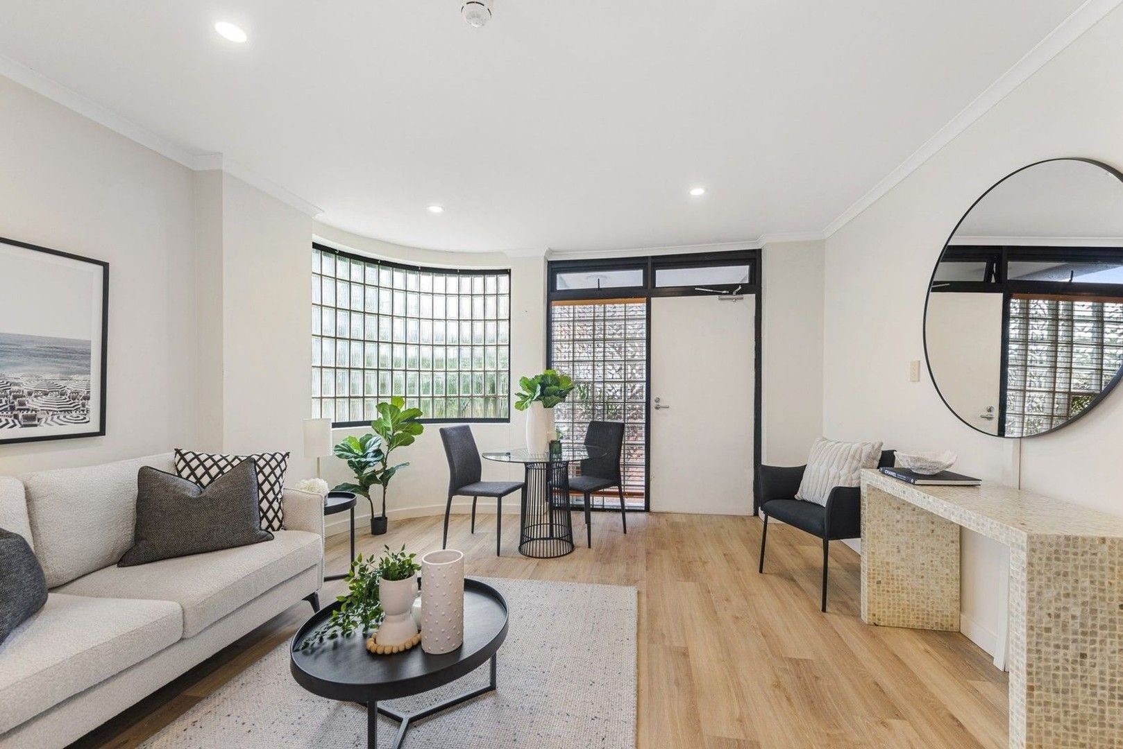 1 bedrooms Apartment / Unit / Flat in  ELIZABETH BAY NSW, 2011