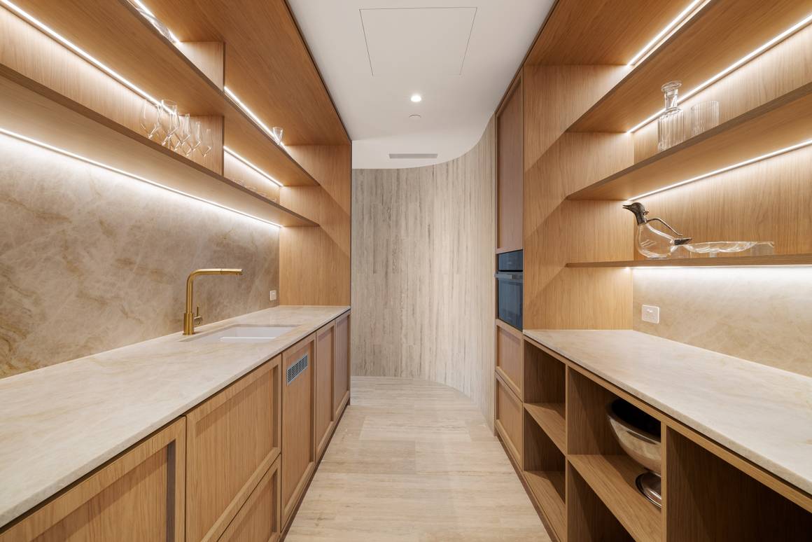 301/3513 Main Beach Parade Main Beach 4217 - Image 4