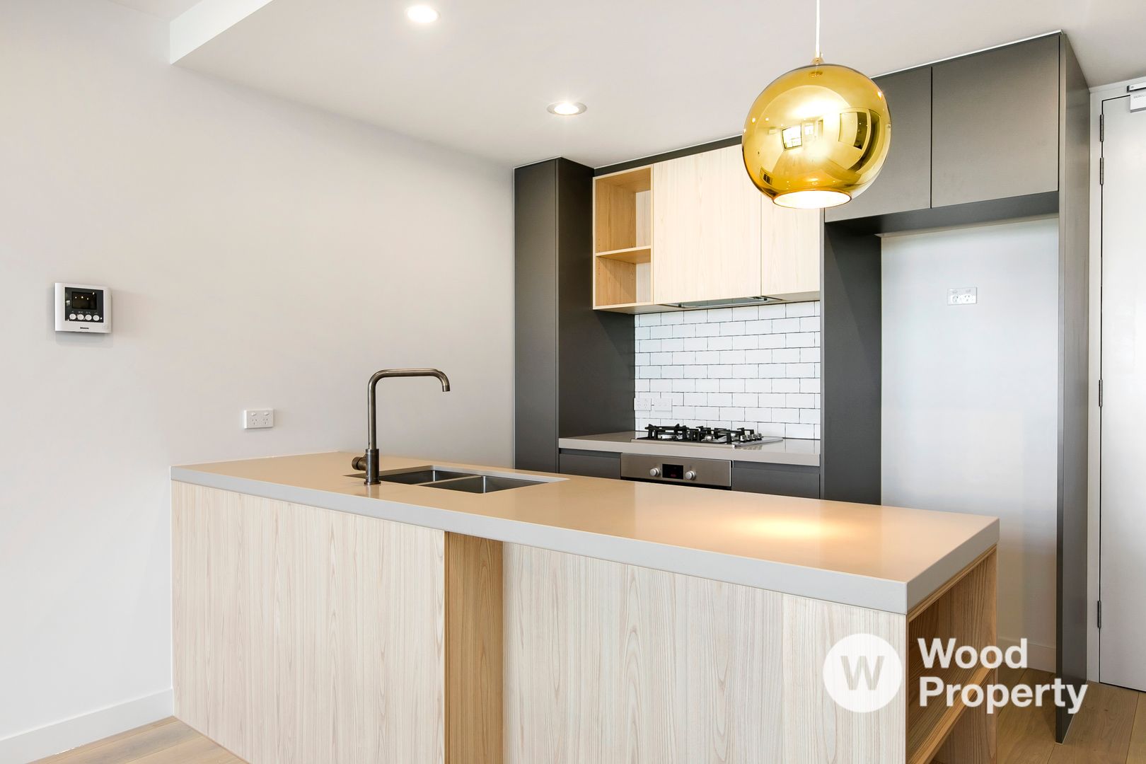 1 bedrooms Apartment / Unit / Flat in 404/242 High St WINDSOR VIC, 3181