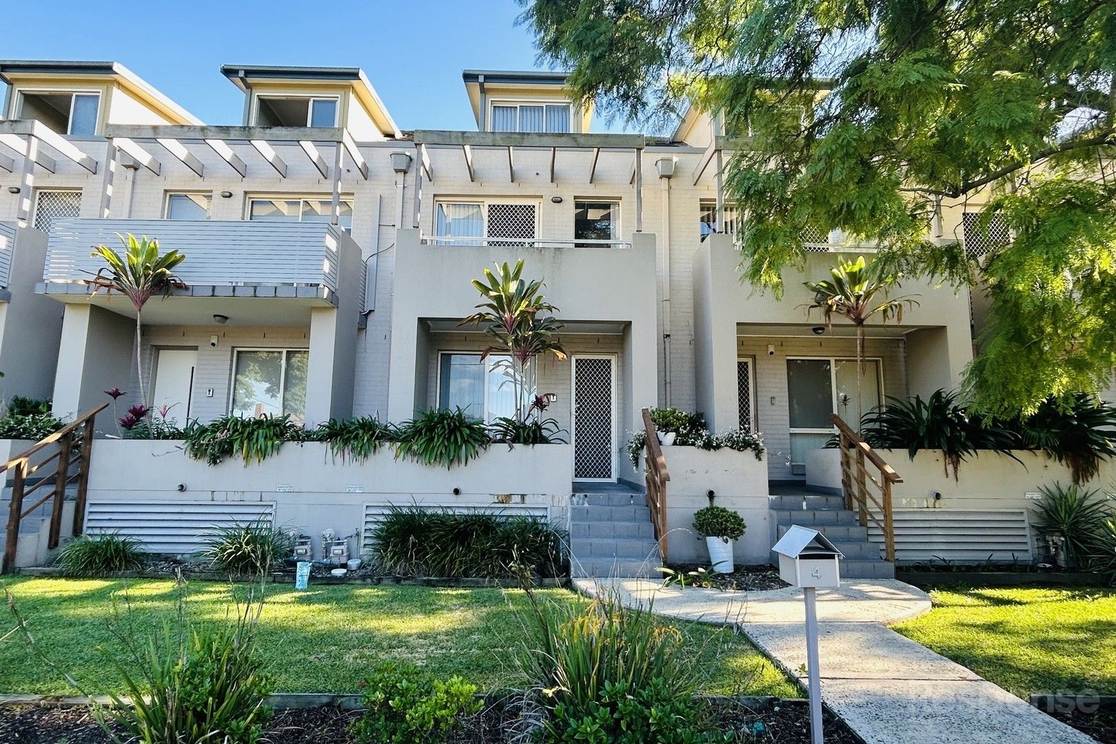3 bedrooms Townhouse in 4/29-33 Balmoral Road NORTHMEAD NSW, 2152