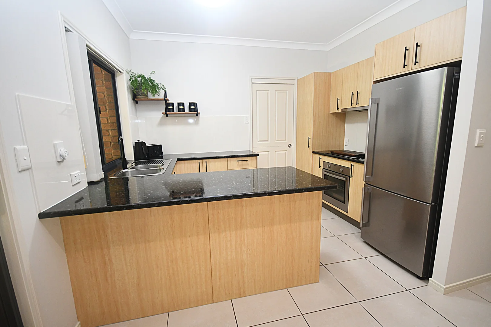 Additional image 4 of 11/142-146 Elizabeth Street, Urangan QLD 4655