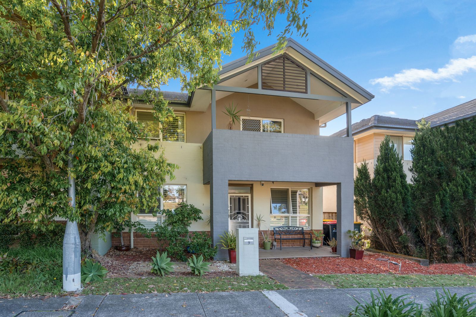 9 Botanica Drive, Property History & Address Research Domain