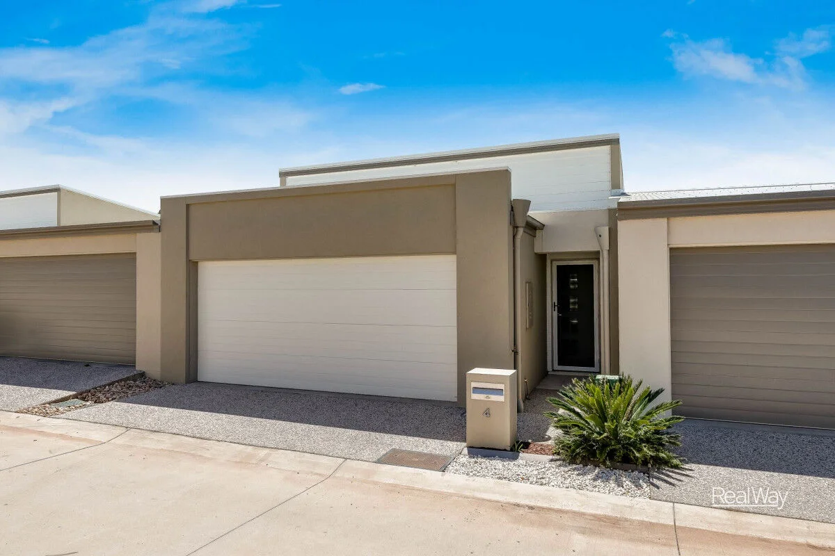 4 Lynda Lane, Glenvale QLD 4350