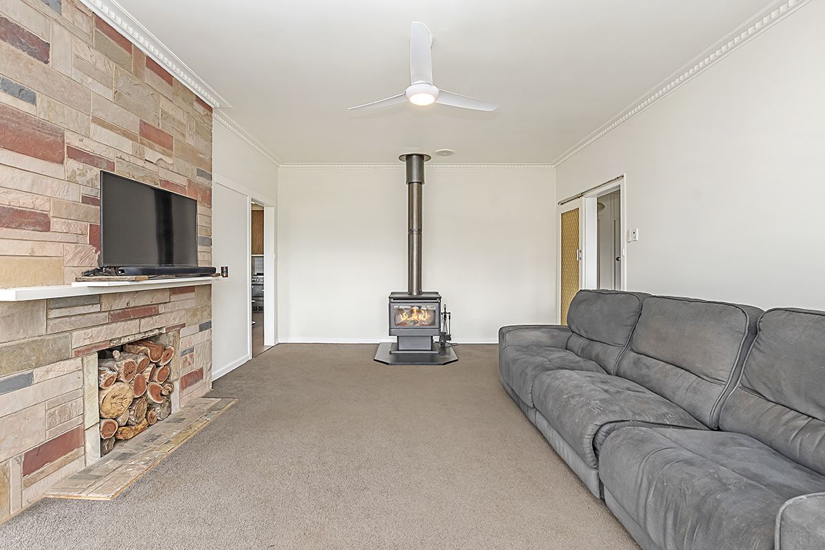 29 Scott Street, Heywood VIC 3304, Image 2